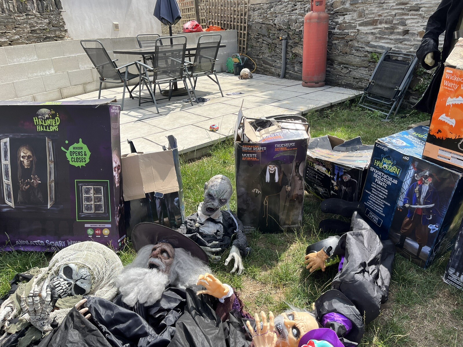 Halloween HUGE bundle! Animatronics, Decorations, Inflatables, US