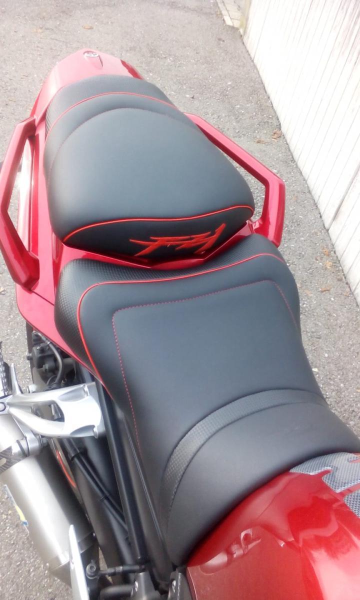 FZ1　USコンフォートシート Yamaha FZ1-S Fazer Faired 2006-2015 Top Sellerie Comfort
