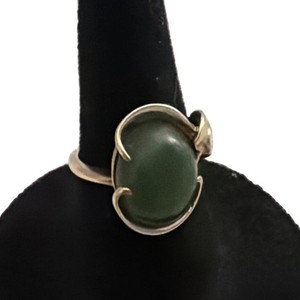 10k gold Palomar Nephrite Jade ring size 3 vintage