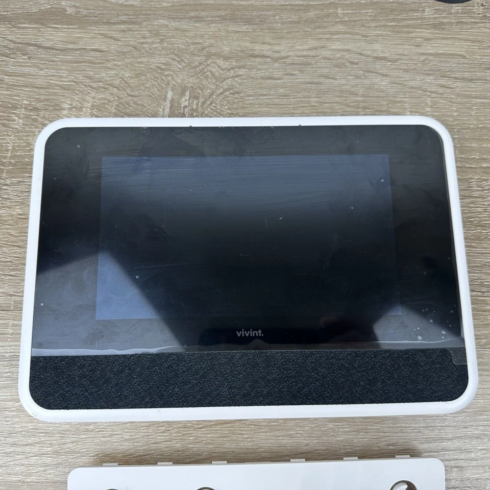 Vivint Smart Home Sky Control Panel VS-SH2000-C00 UNTESTED READ AS IS - Image 2 of 4