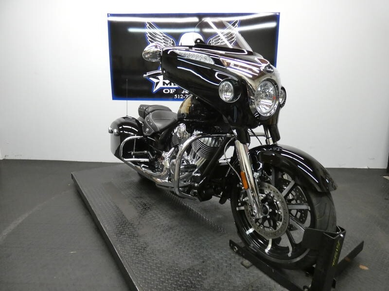 2016 Indian Motorcycle Chieftain Thunder Black Dream Machines of Austin 2016 Indian Motorcycle Chieftain Thunder Black 6941 M