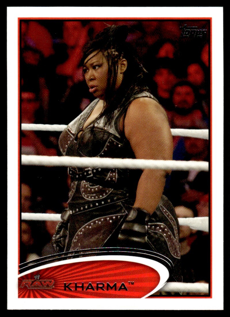 2012 Topps WWE Kharma #33