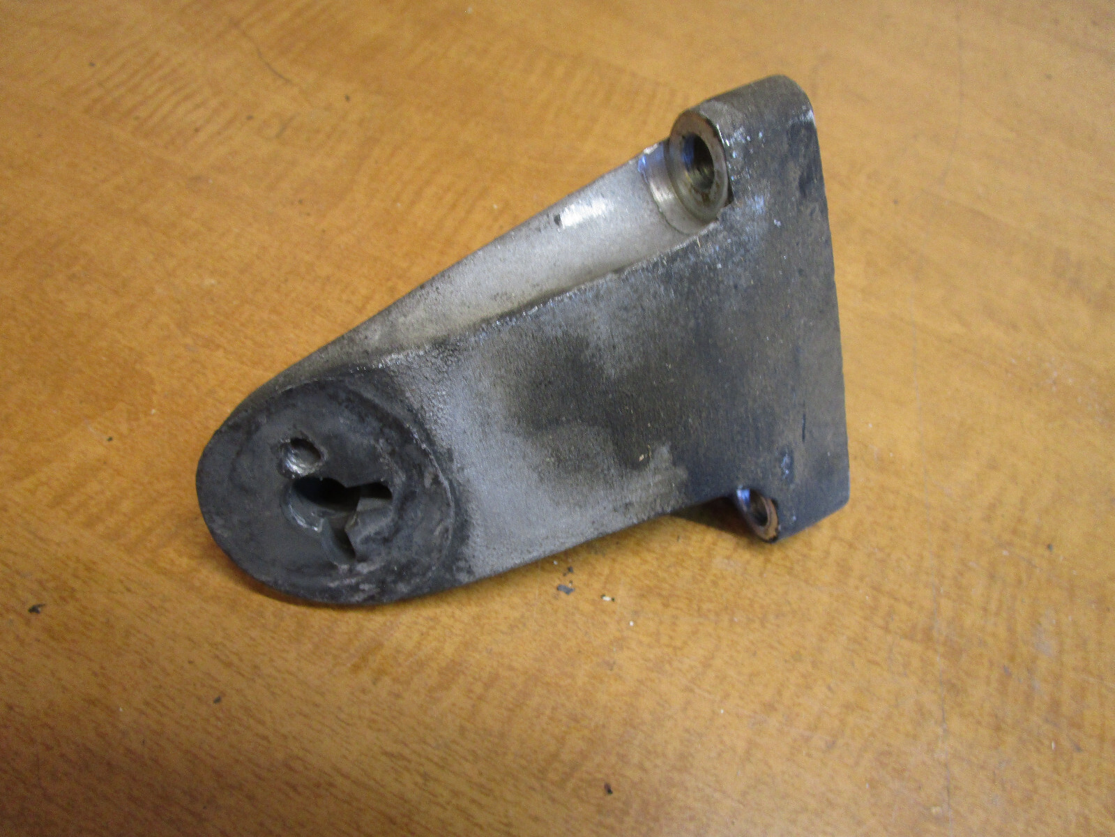 Ferrari 348,Mondial t - Motor Mount Bracket  P/N 133285