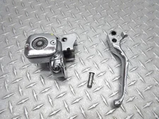 2002 Harley Road King CVO FLHRSEI Front Brake Master Cylinder Pump Lever Control