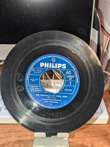 Dusty Springfield ~ The Windmills / Just One Smile Philips Label JAPAN PRESS EXC - Picture 3 of 4