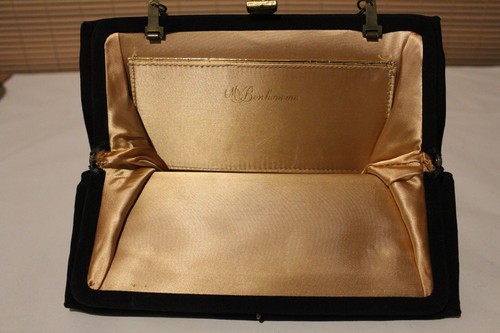 VINTAGE MR BONHOMME 6"X9" BLACK HANDBAG PURSE CLUTCH W/GOLD COLORED CHAIN+CLASP - Picture 5 of 9