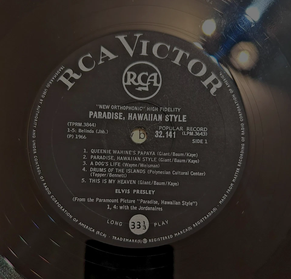 Elvis Presley Superb RARE South Africa Pressing Paradise , Hawaaian Style - Image 3 of 4