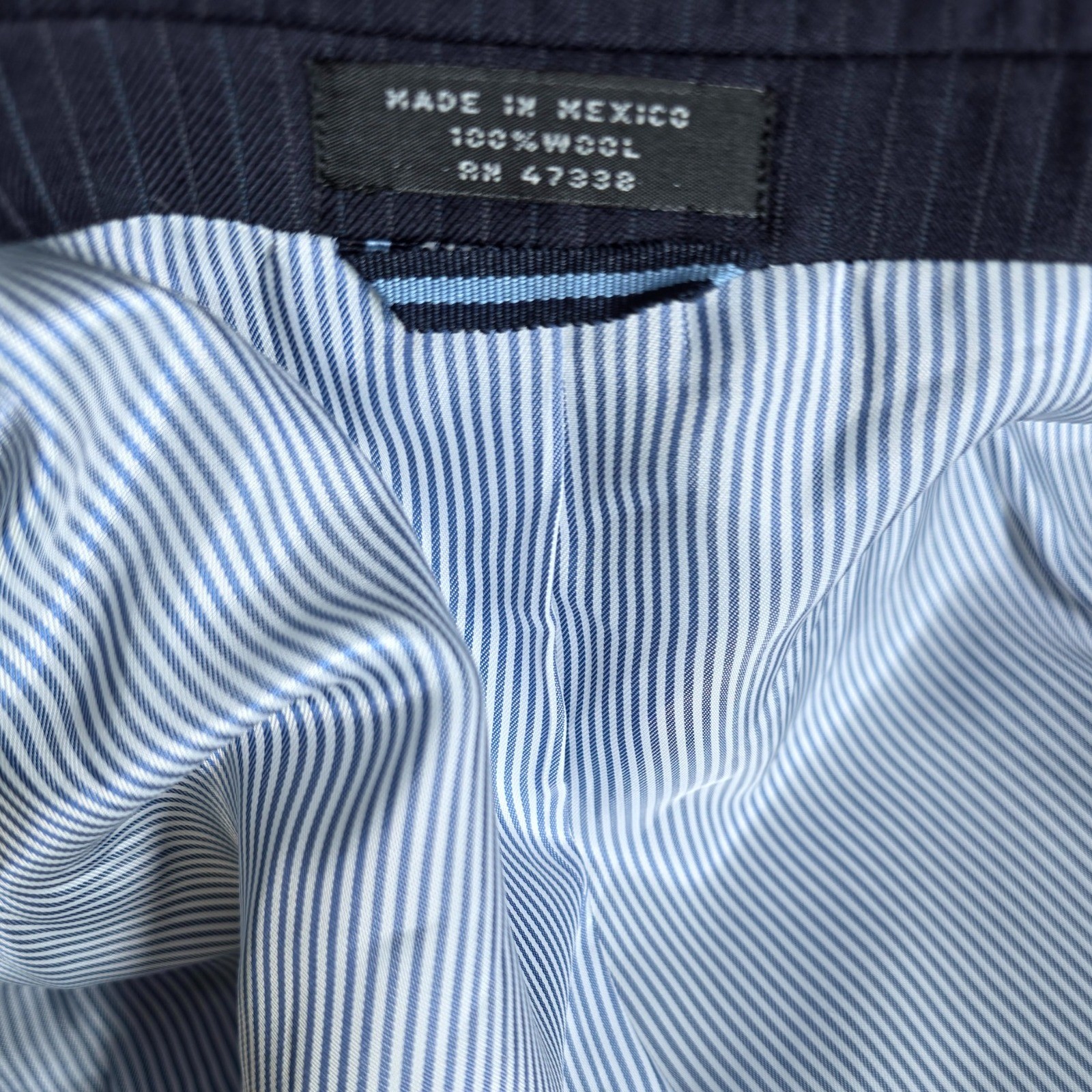 Tommy Hilfiger Sport Coat Mens 44S Navy Pinstriped 100% Wool Blazer Suit Jacket thumbnail 9