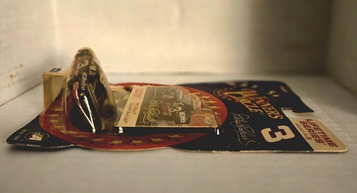 1/64 NASCAR 1997 DALE EARNHARDT SR AC DELCO LIFETIME WINNERS CIRCLE CARD BENT - Picture 6 of 6
