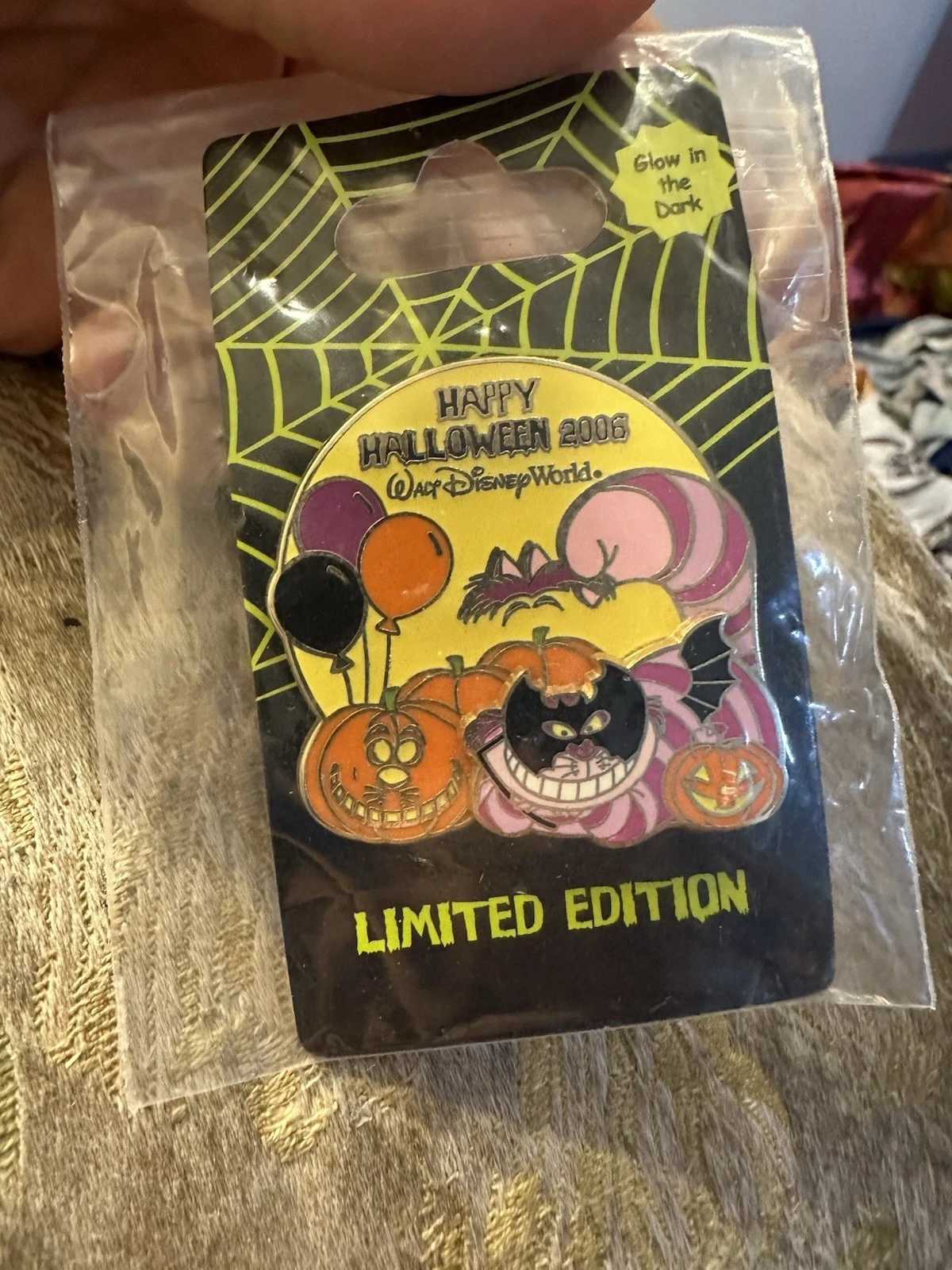 WDW Disney Pin Happy Halloween 2006 Cheshire Cat Pin LE 2500