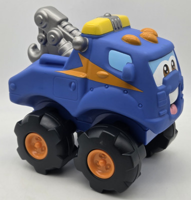 Vtg TONKA Chuck & Friends Handy Soft Squishy Blue Tow Truck w/Sound -Hasbro 2002