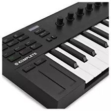 Native Instruments M32  Komplete Kontrol Keyboard Controller