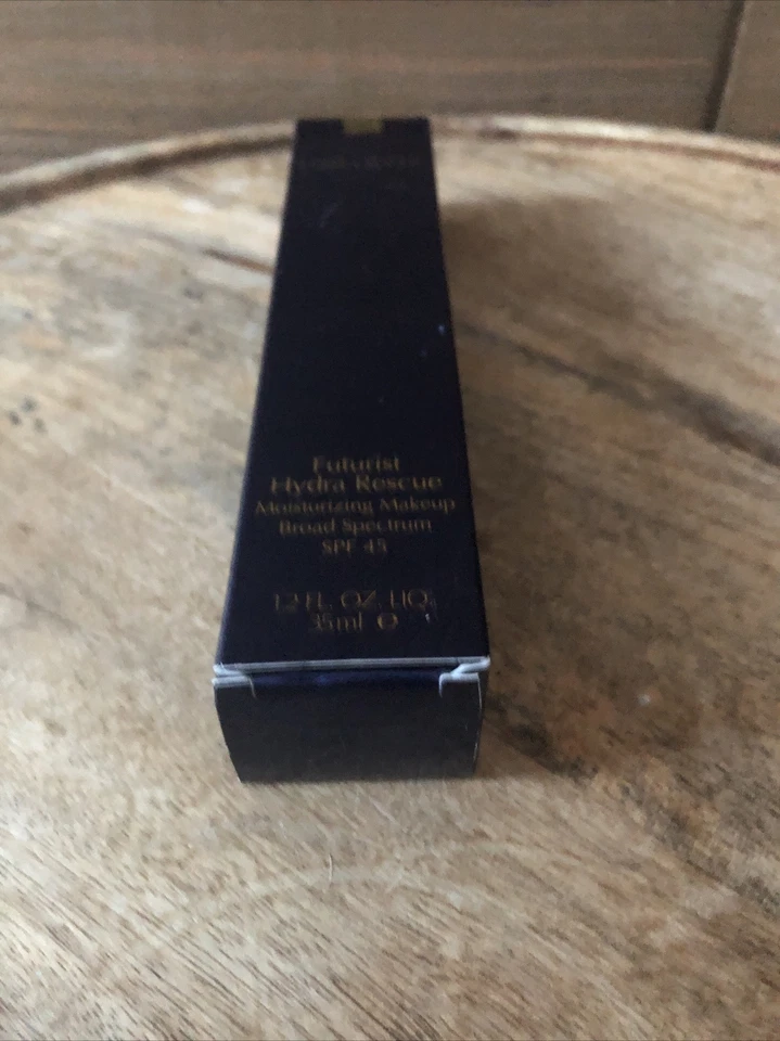 Estee Lauder Futurist Hydra Rescue Moisturizing Makeup Spf45 - 8C2 Intense Java  - Image 3 of 4