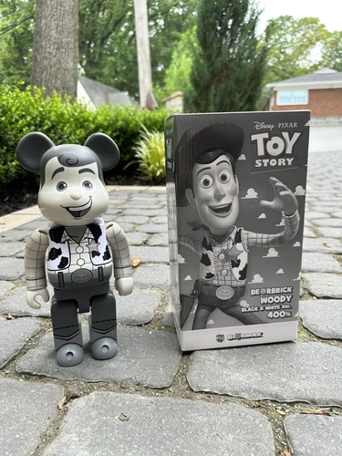 Medicom Be@rbrick 2019 Disney Toy Story Sheriff Woody Mono ver 400% Bearbrick