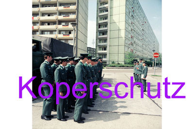 J45 Einweisung der Polizei Volkspolizei-Bereitschaften 750 Jahre Berlin 20x30