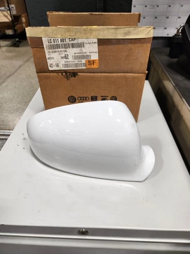 New genuine Volkswagen right side view mirror housing 1K0-857-538-GRU