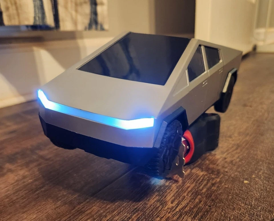 Rechargeable 1:24 Tesla Cyber Truck Remote Control Car Toy Gift For Kids Gifts - Image 3 of 4