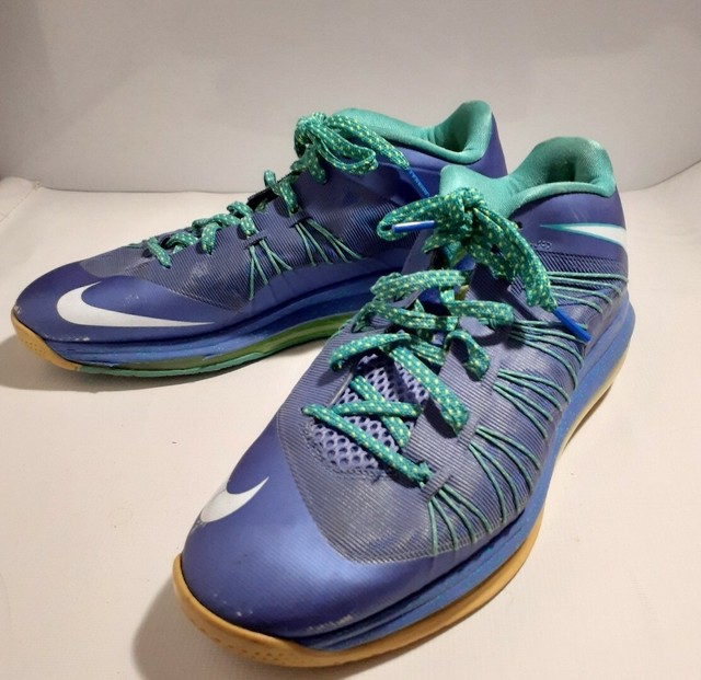 lebron turquoise shoes