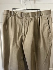 Dockers Mens W36xL32 Classic Fit, Cotton Pleated Front Khaki Straight Leg Pants.