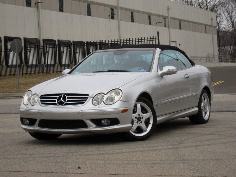 Mercedes-Benz CLK CLK500 2004 2 puertas descapotable 5,0 L Foto 3 de 4