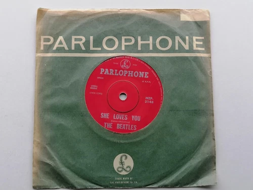 THE BEATLES 1963   NEW ZEALAND 45    SHE LOVES YOU