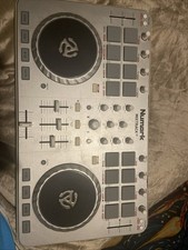 Numark Mixtrack 2 Dj And Mix Set