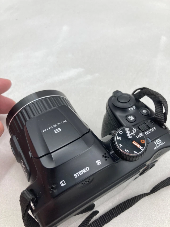 Fujifilm FinePix S Digital Camera 30x Optical Zoom 16MP Full HD Video - Image 4 of 4