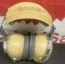 Nice David Clark Co. Inc. Aural Protector Sound Military Issue Gun Protection