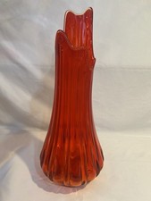 L.E Smith 17   Amberina Ribbed Fat Bottom 22  Swung Vase.