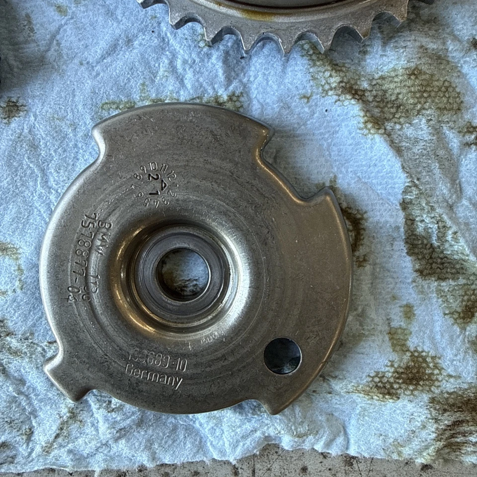 Впускной коллектор звездочки регулятора распределительного вала для BMW N51 N52 N55 11367583207&08 - Изображение 2 из 4