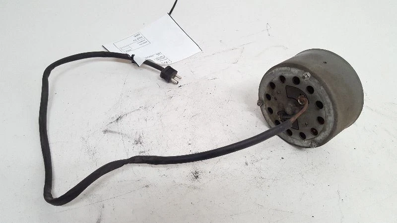 1986-1989 Mercedes 107 560SL Radiator Electric Cooling Fan Motor 0005007993 OEM - Image 3 of 4