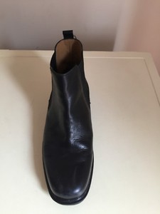 black leather boots size 6