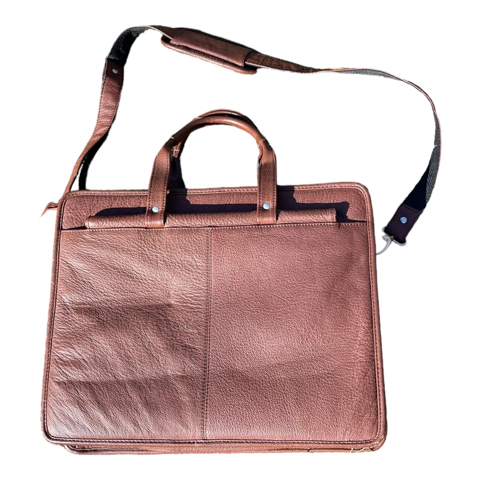 Maletín de cuero marrón tipo mensajero para computadora portátil Wilson de colección Foto 3 de 4