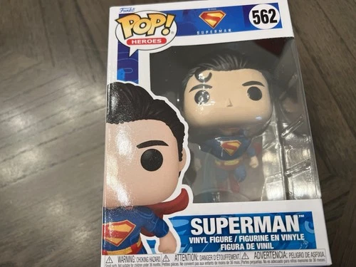 Funko Pop! Vinyl: DC Universe - Superman #562 & Protector