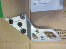 SUZUKI GSF 1250 BANDIT WVCH  2007-14  FUSSRASTENANLAGE HALTER PLATTE VORN RECHTS