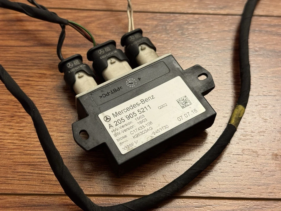 OEM 2017-2019 Mercedes-Benz E300 Rear Bumper Wiring Harness Parking Sensors PDC - Image 4 of 4