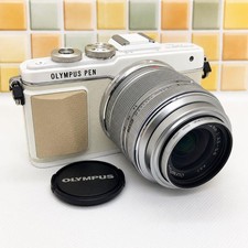 Ready to Use Olympus PEN E PL7 Easy to Handle Lens Set