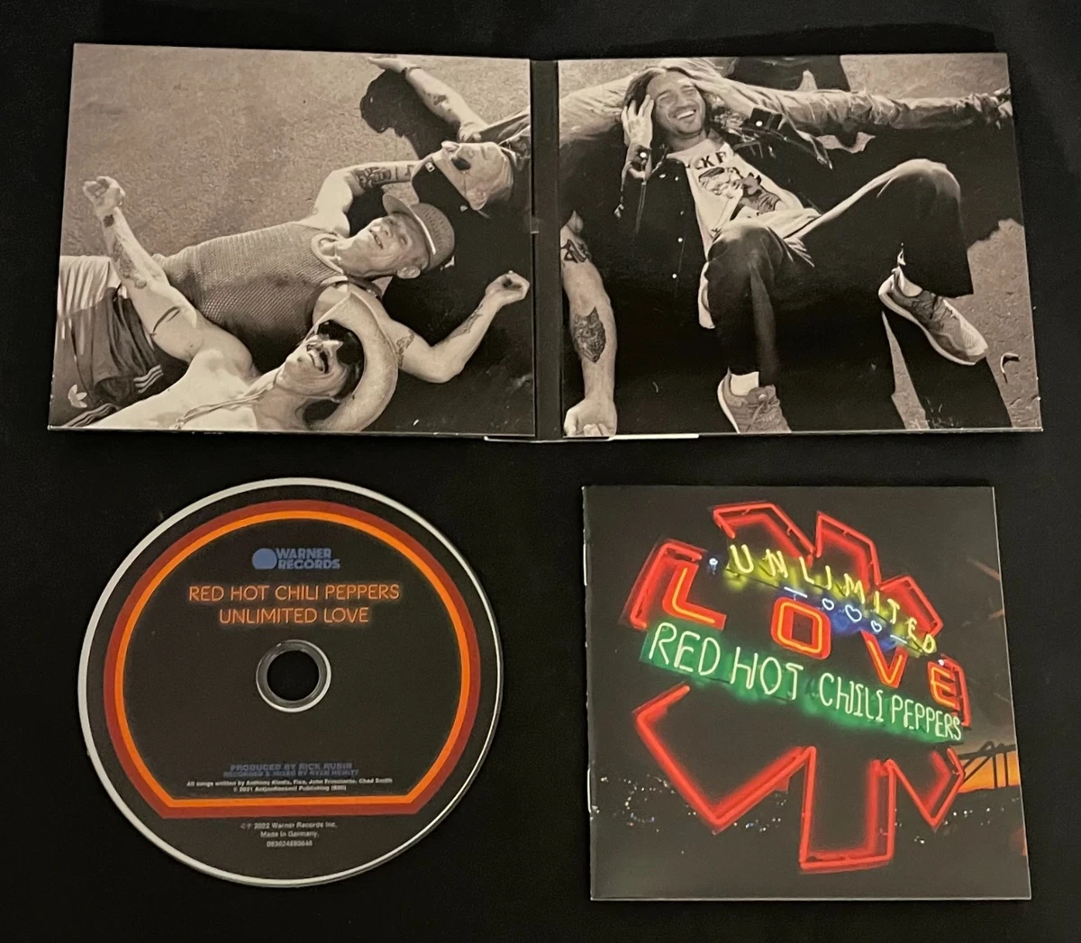 Red Hot Chili Peppers музыкальные компакт-диски - огромный выбор
