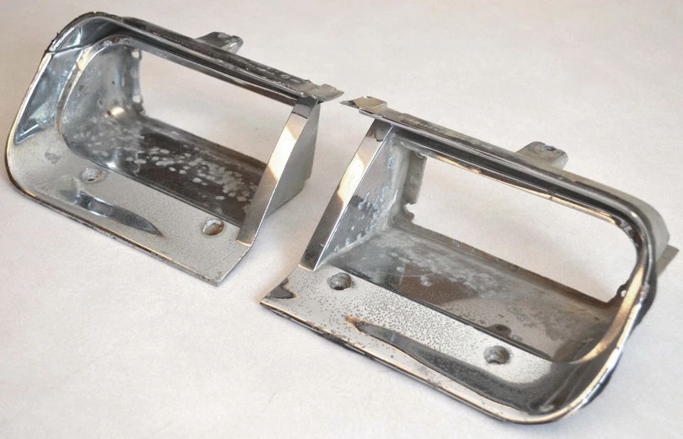 Carcasas de luz de estacionamiento con señal de giro delantera Ford Thunderbird 1961-1963, 1962 Foto 2 de 4