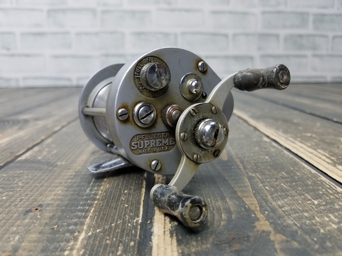 Vintage Pflueger Supreme 2542 Bait Casting Fishing Reel MADE IN USA