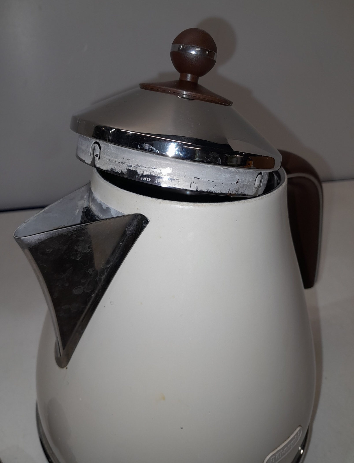De'Longhi KBOV3001BG Vintage Icona Jug Kettle Cream (Dirty/Needs