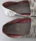 TOMS Size 7 Casual Canvas Slip On Comfort Flats Shoes Gray W7 Gray White — photo 5
