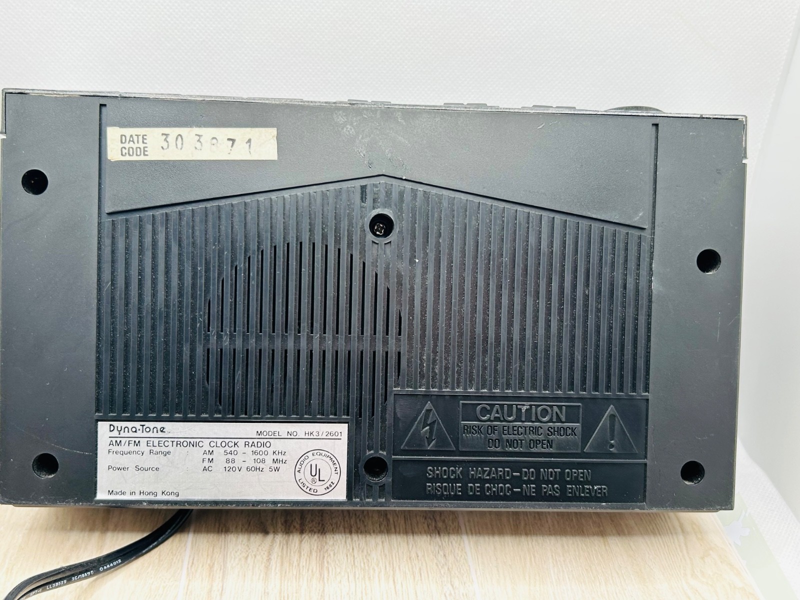 Vintage Dyna-Tone AM/FM digital alarm clock radio | eBay