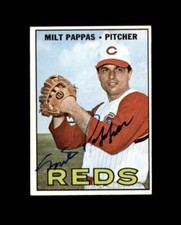 Milt Pappas Hand Signed 1967 Topps Cincinnati Reds Autograph