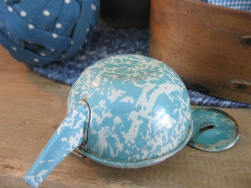 Antique Toy Tin Teapot Painted as Robin's Egg Blue Marble Graniteware - Picture 7 of 12