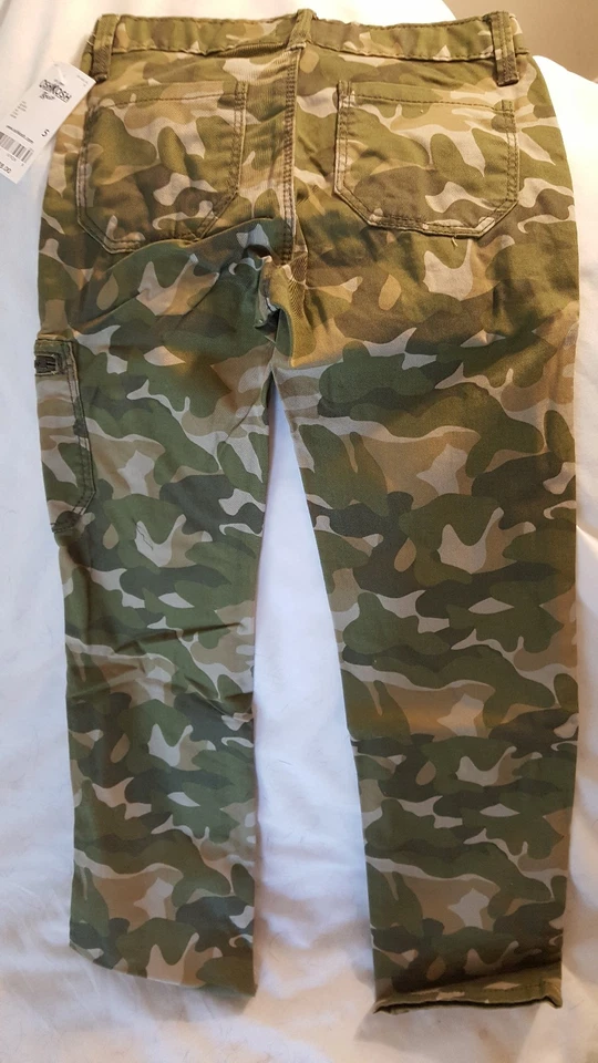 Pantalones camuflados Oshkosh 98 % algodón talla 5 para niño nuevos con etiquetas Foto 2 de 4