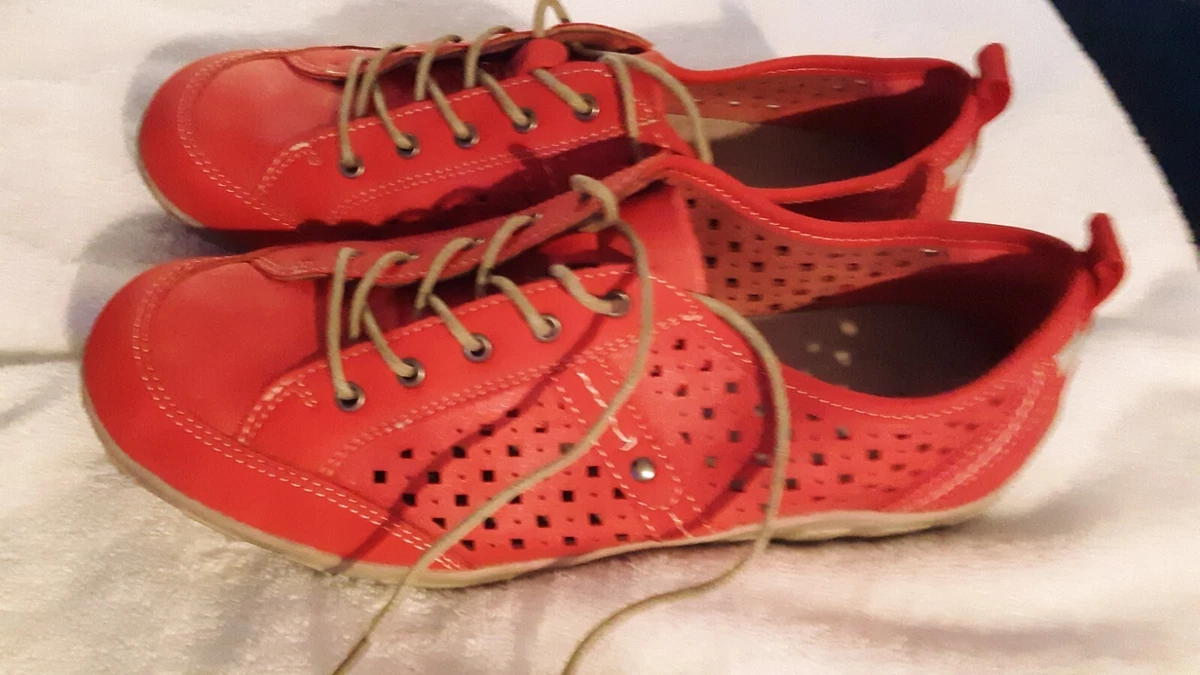 Womens North Style Red Tennis Shoes. 8.5. Great condition Cute
