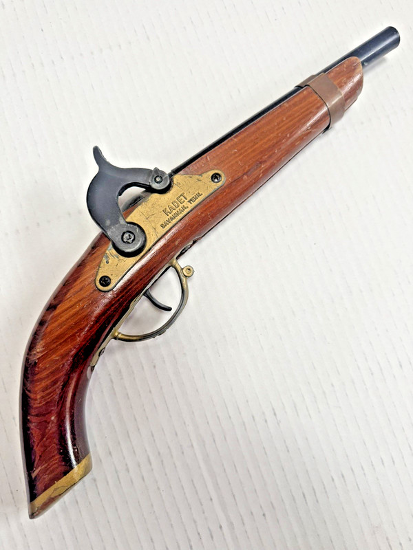 Vintage Civil War Kadet Toy Savannah Tenn , Toy Deuling Pistol Musket Cap Gun