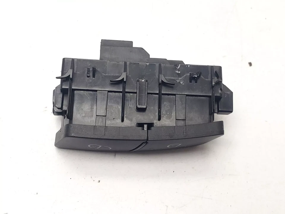 MERCEDES BENZ E CLASS W212 2011 CENTRAL LOCKING DOOR LOCK SWITCH A2048706310 - Image 3 of 4