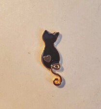 Black Cat with Heart on Back Magnetic Needle Minder Cross Stitch Embroidery